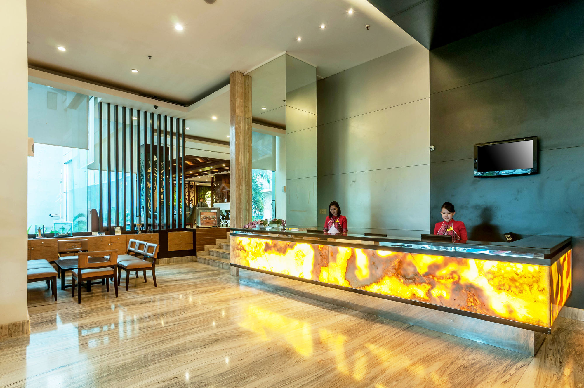 Almadera Hotel Makassar Eksteriør billede